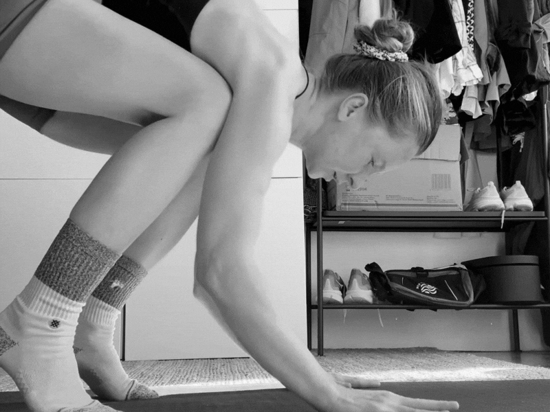 How to Build a Consistent Yoga Practice (Even If You Only Have 5 Minutes a&nbsp;Day)